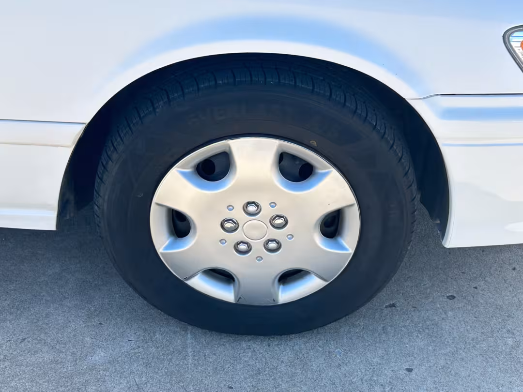 2000 Toyota Camry - JT2BN22K7Y0001073 - Image #19