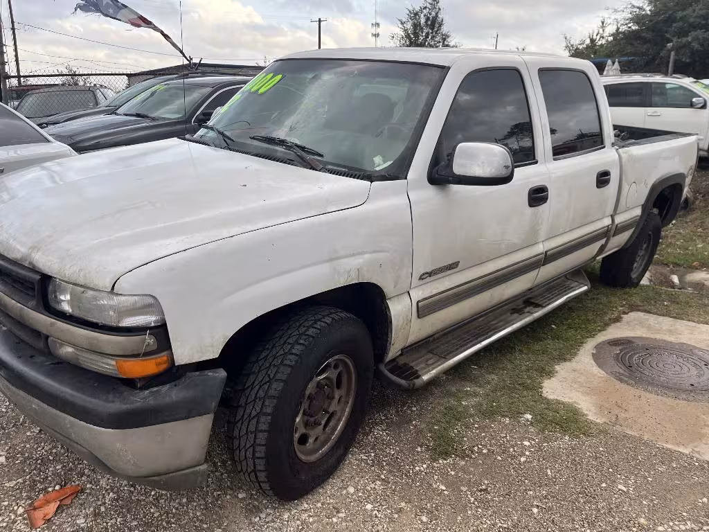 2002 Chevrolet Silverado 1500 - 1GCGK13U92F235168 - Image #1