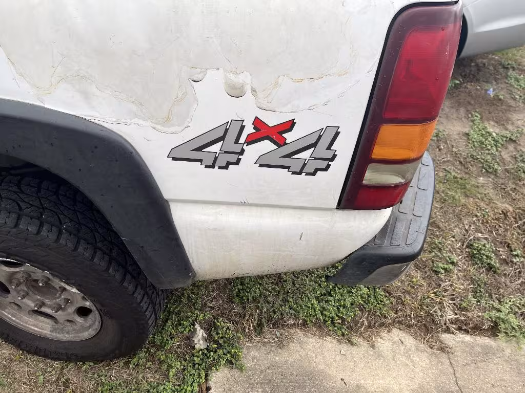 2002 Chevrolet Silverado 1500 - 1GCGK13U92F235168 - Image #2