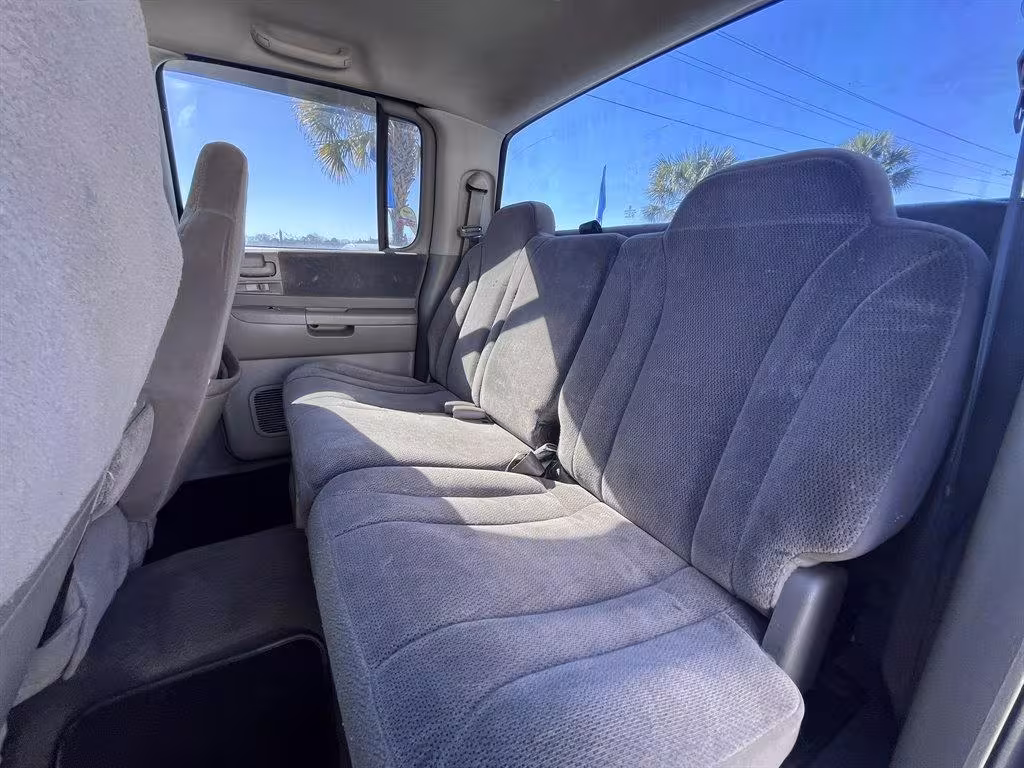 2002 Dodge Dakota - 1B7HG38N92S510158 - Image #19