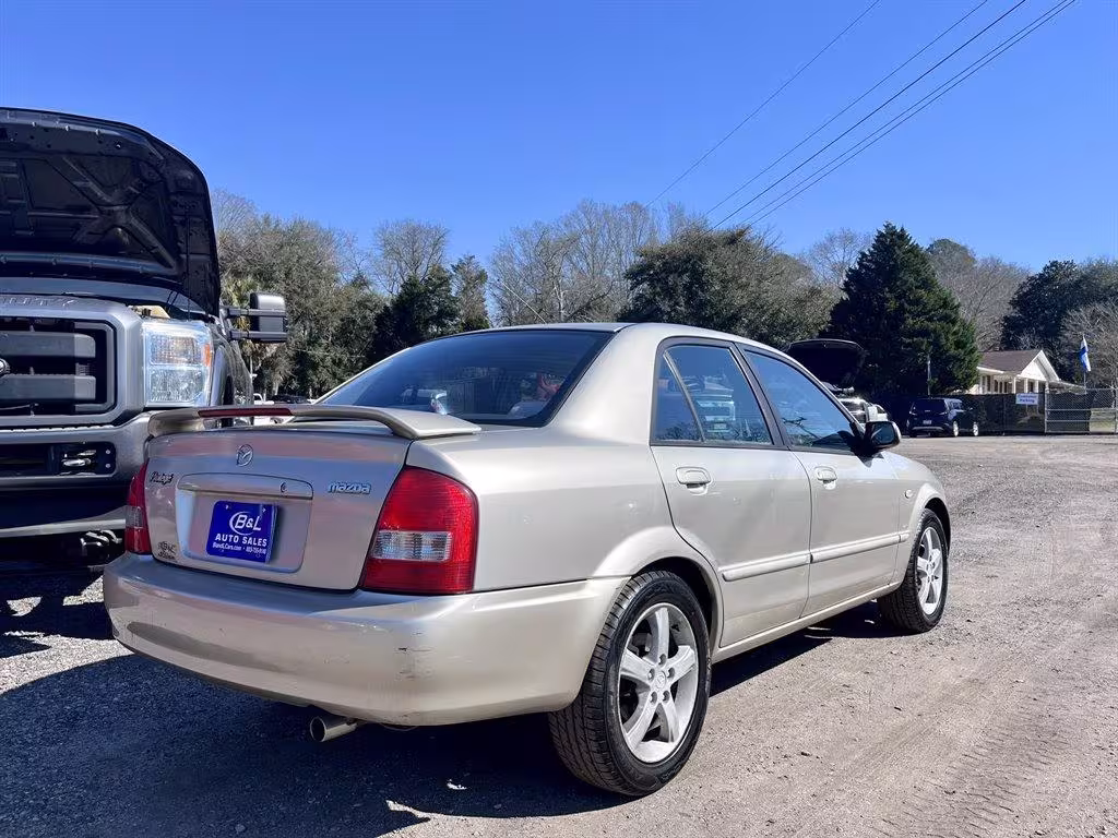 2002 Mazda Protege - JM1BJ226021614871 - Image #3