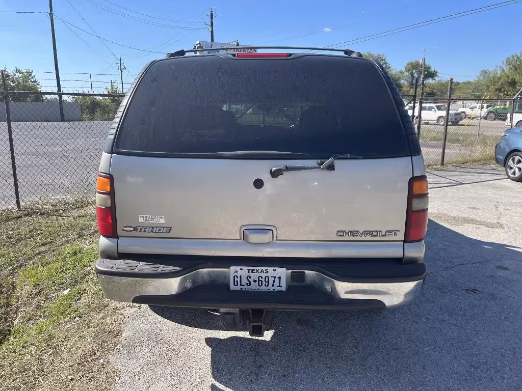 2003 Chevrolet Tahoe - 1GNEC13Z43R176358 - Image #3