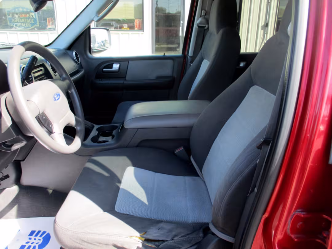 2003 Ford Expedition - 1FMPU16L53LB05609 - Image #3