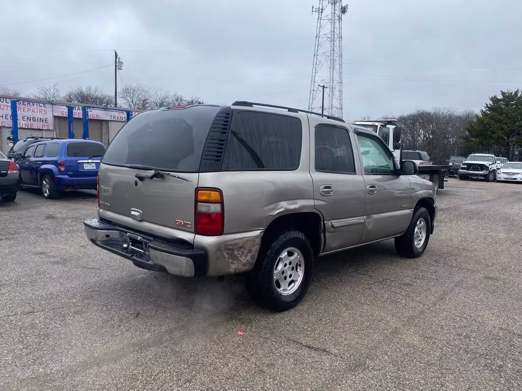2003 GMC Yukon - 1GKEC13V33R270998 - Image #2