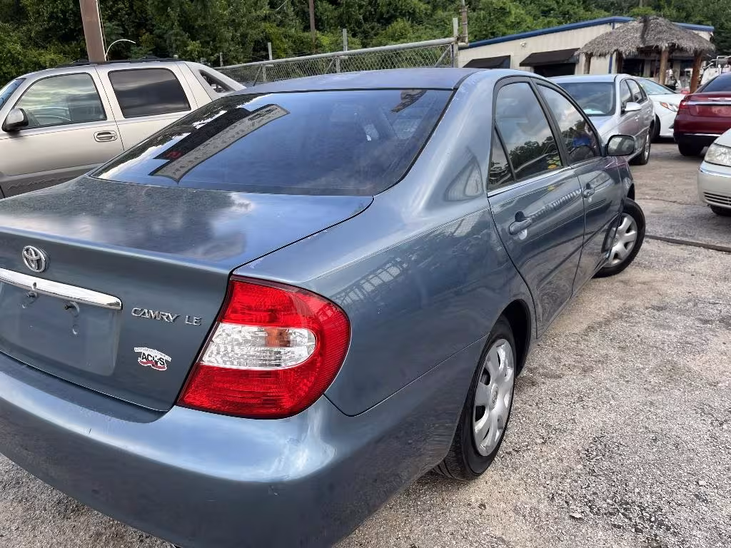 2003 Toyota Camry - 4T1BE30K03U677507 - Image #3