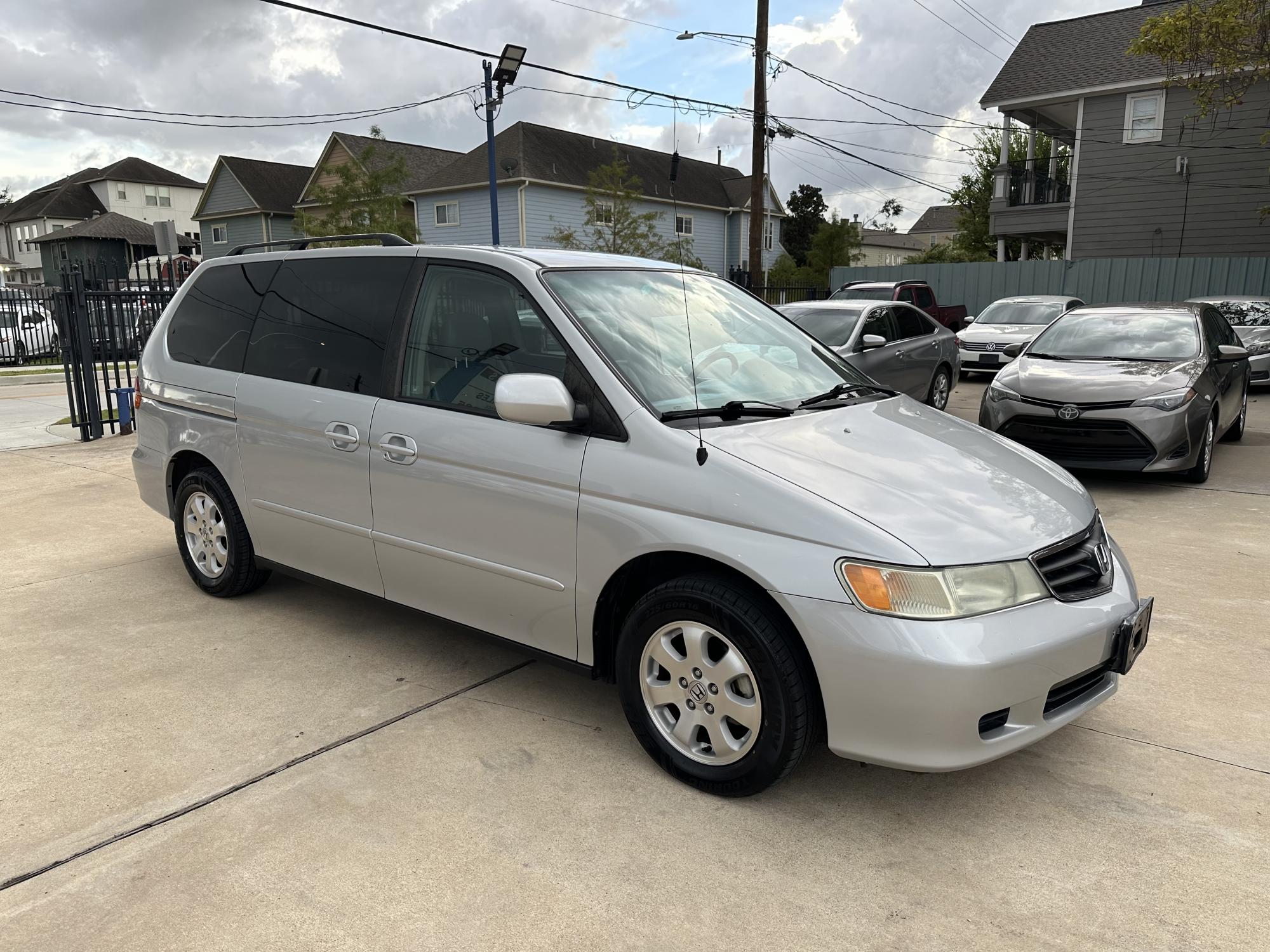 2004 Honda Odyssey - 5FNRL18934B056139 - Image #2