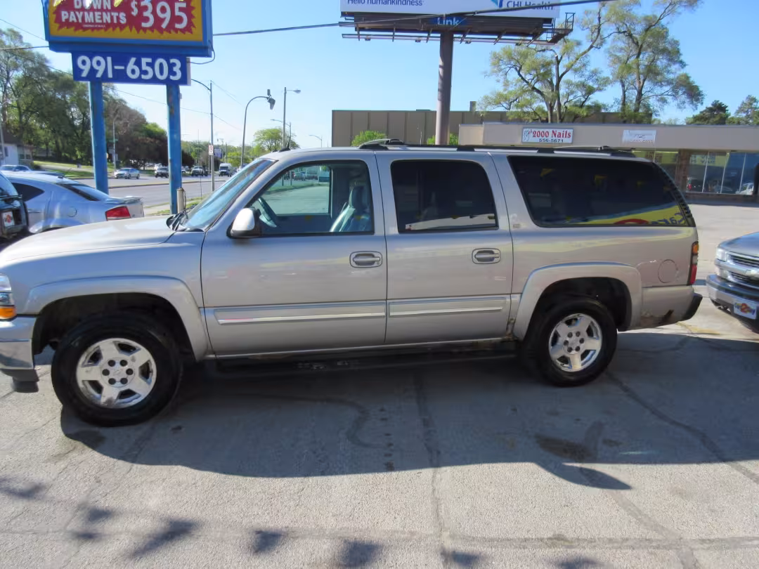 2005 Chevrolet Suburban - 3GNFK16Z65G202531 - Image #3