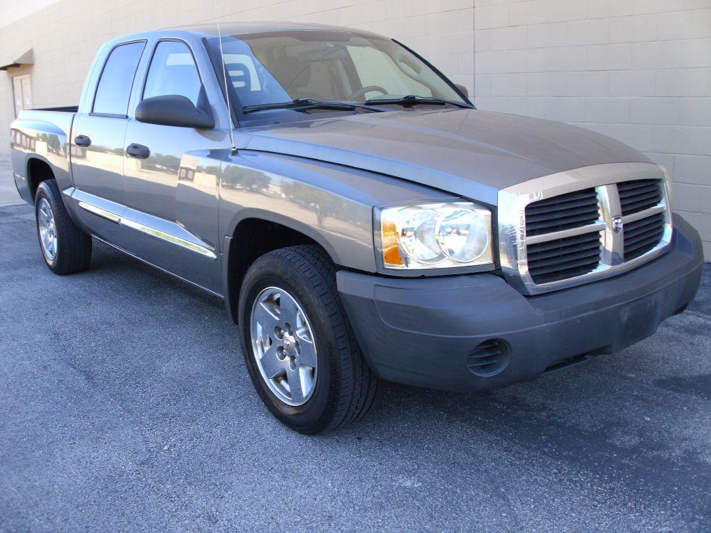 2005 Dodge Dakota - 1D7HE28K15S308723 - Image #2