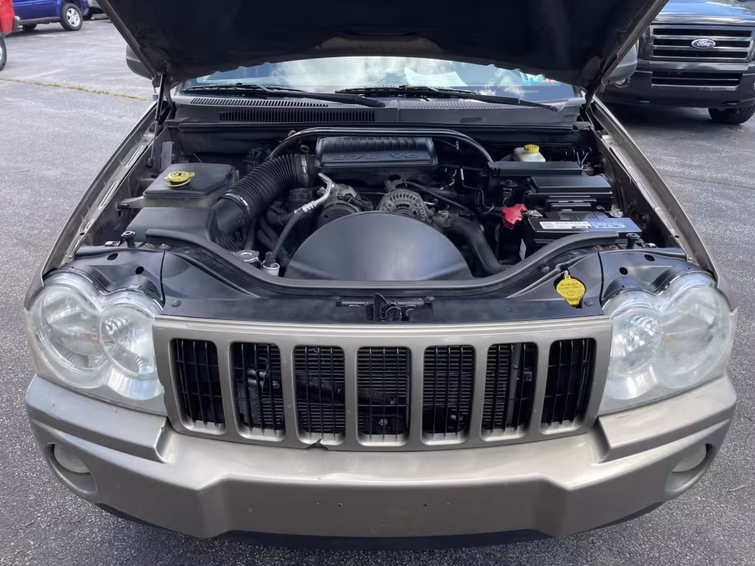 2005 Jeep Grand Cherokee - 1J4GR48K15C645872 - Image #8
