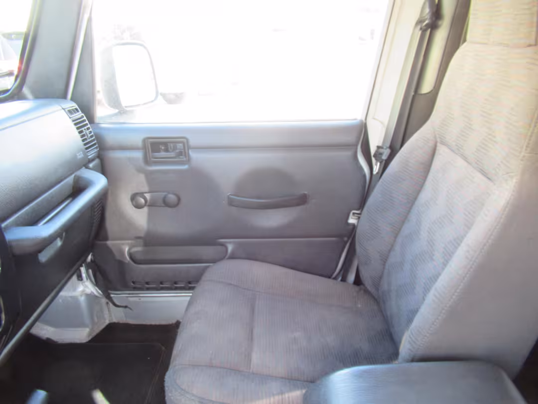 2005 Jeep Wrangler - 1J4FA44S65P359534 - Image #1
