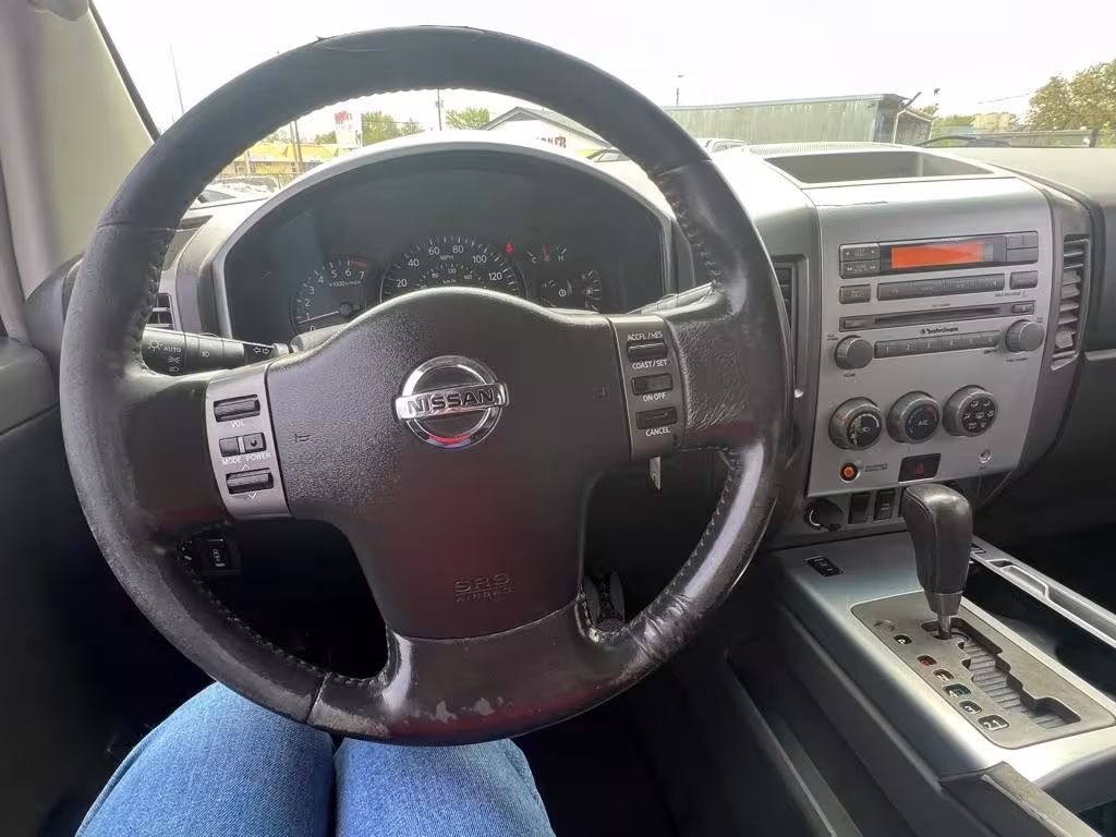 2005 Nissan Titan - 1N6AA07AX5N511173 - Image #11