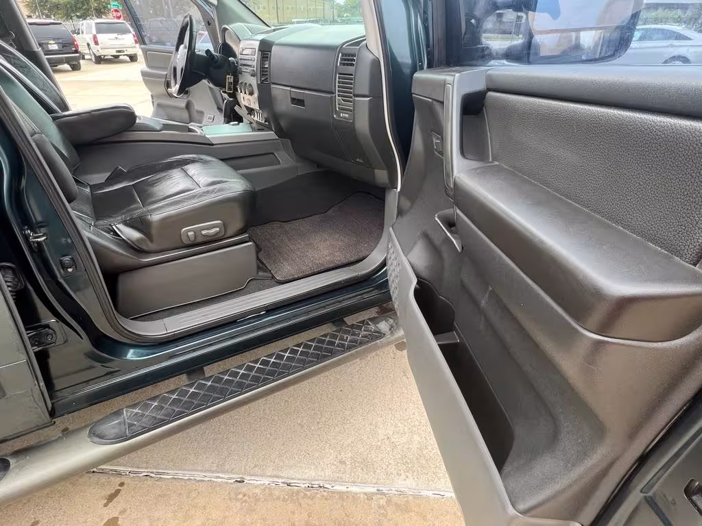 2005 Nissan Titan - 1N6AA07AX5N511173 - Image #23