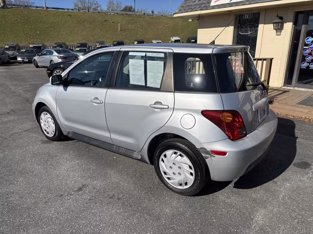 2005 Scion xA - JTKKT604050100184 - Image #3