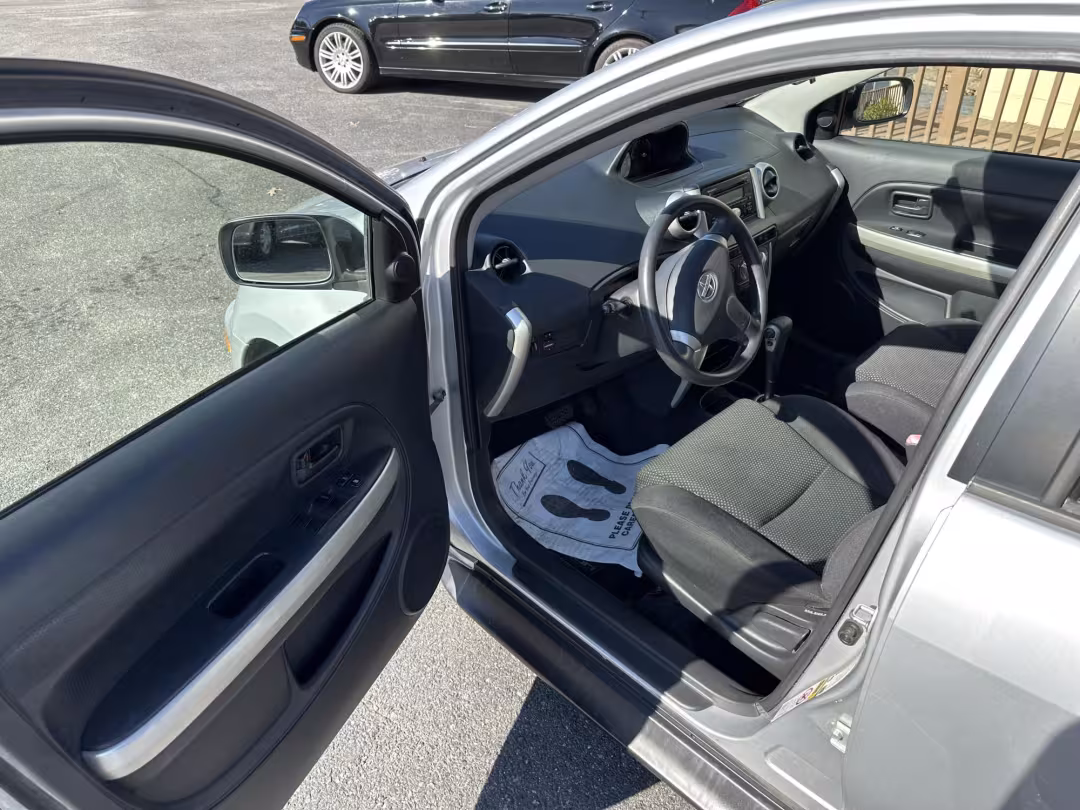 2005 Scion xA - JTKKT604050100184 - Image #7