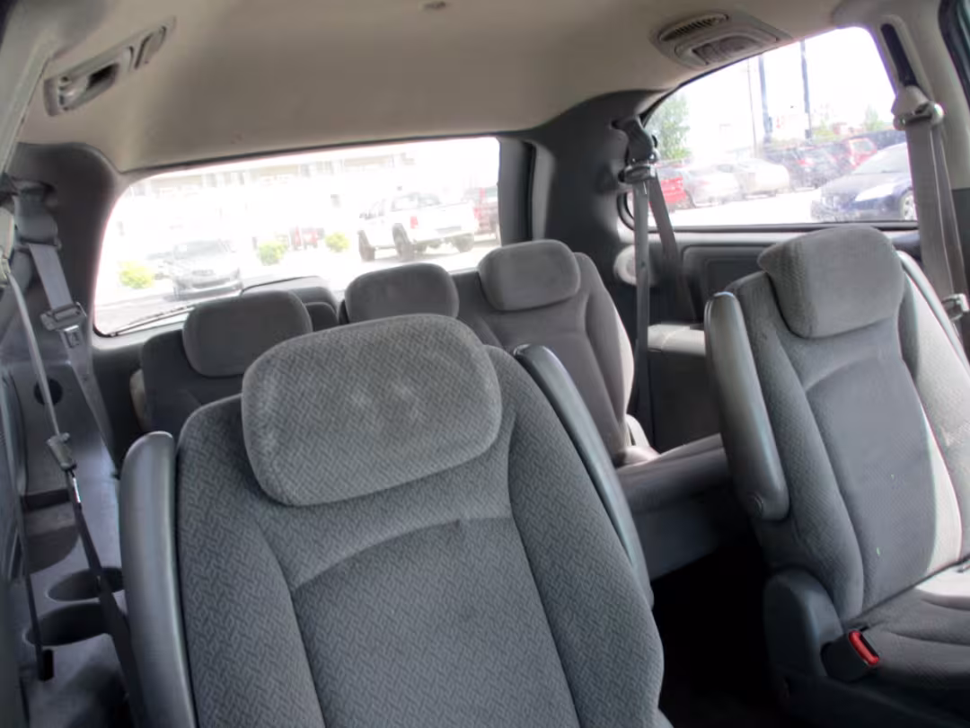 2006 Dodge Grand Caravan - 2D4GP44L36R600051 - Image #4
