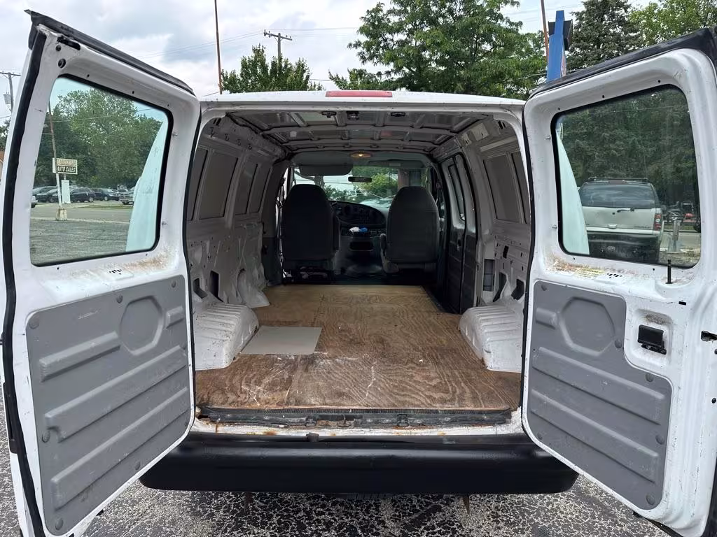 2006 Ford E-Series Van - 1FTRE14W86DA54547 - Image #19