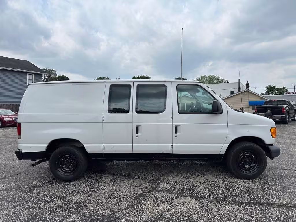 2006 Ford E-Series Van - 1FTRE14W86DA54547 - Image #4