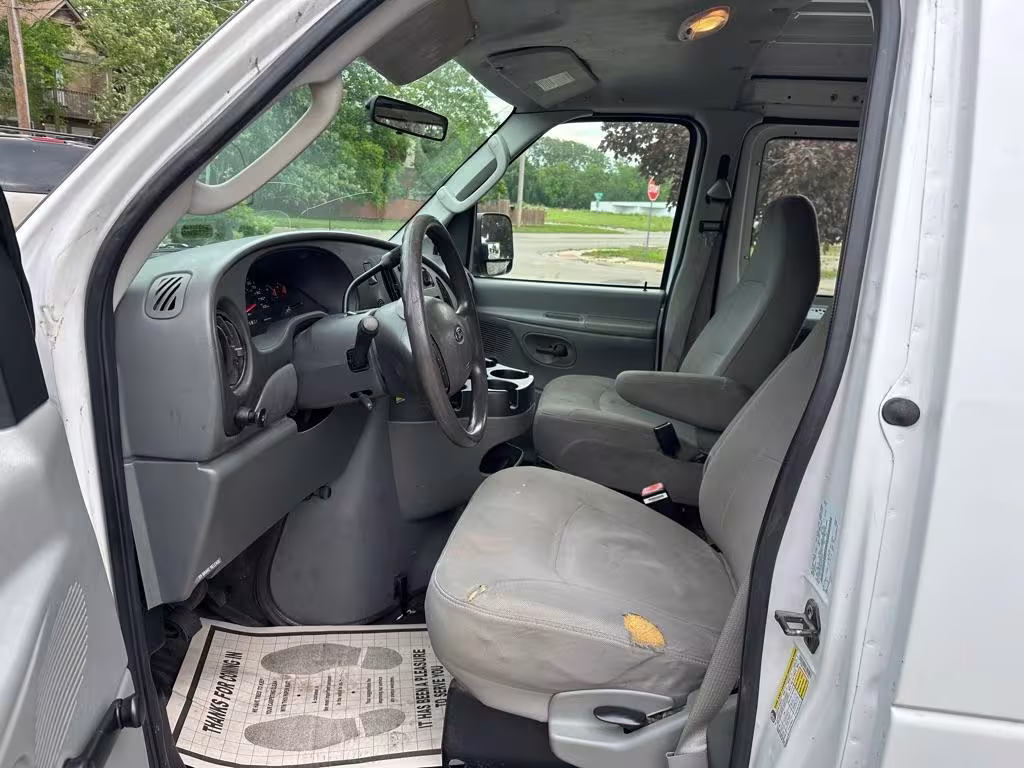 2006 Ford E-Series Van - 1FTRE14W86DA54547 - Image #9