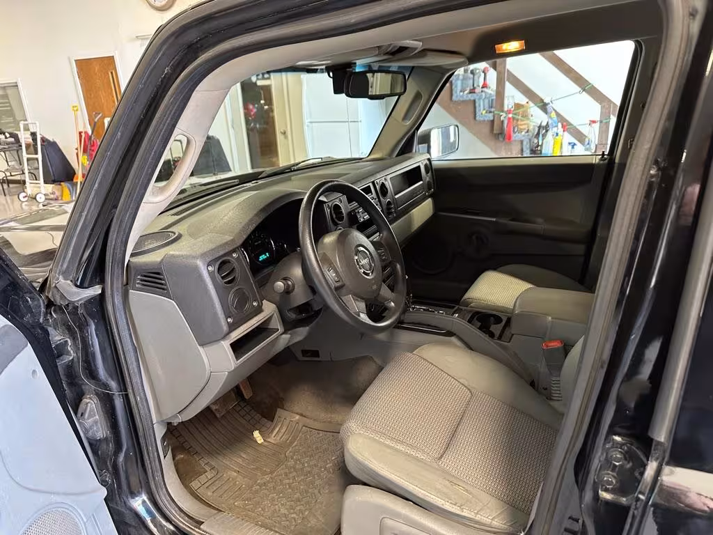 2006 Jeep Commander - 1J8HG48K16C162070 - Image #4