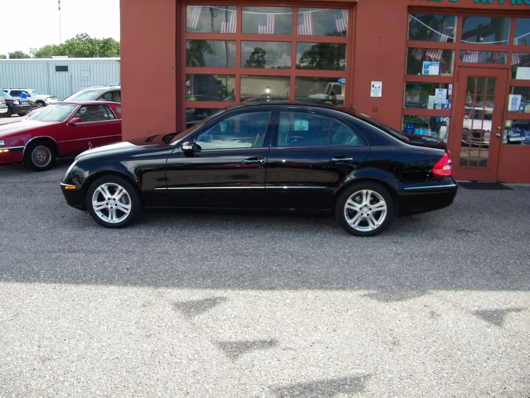2006 Mercedes-Benz E-Class - WDBUF56J66A830870 - Image #1