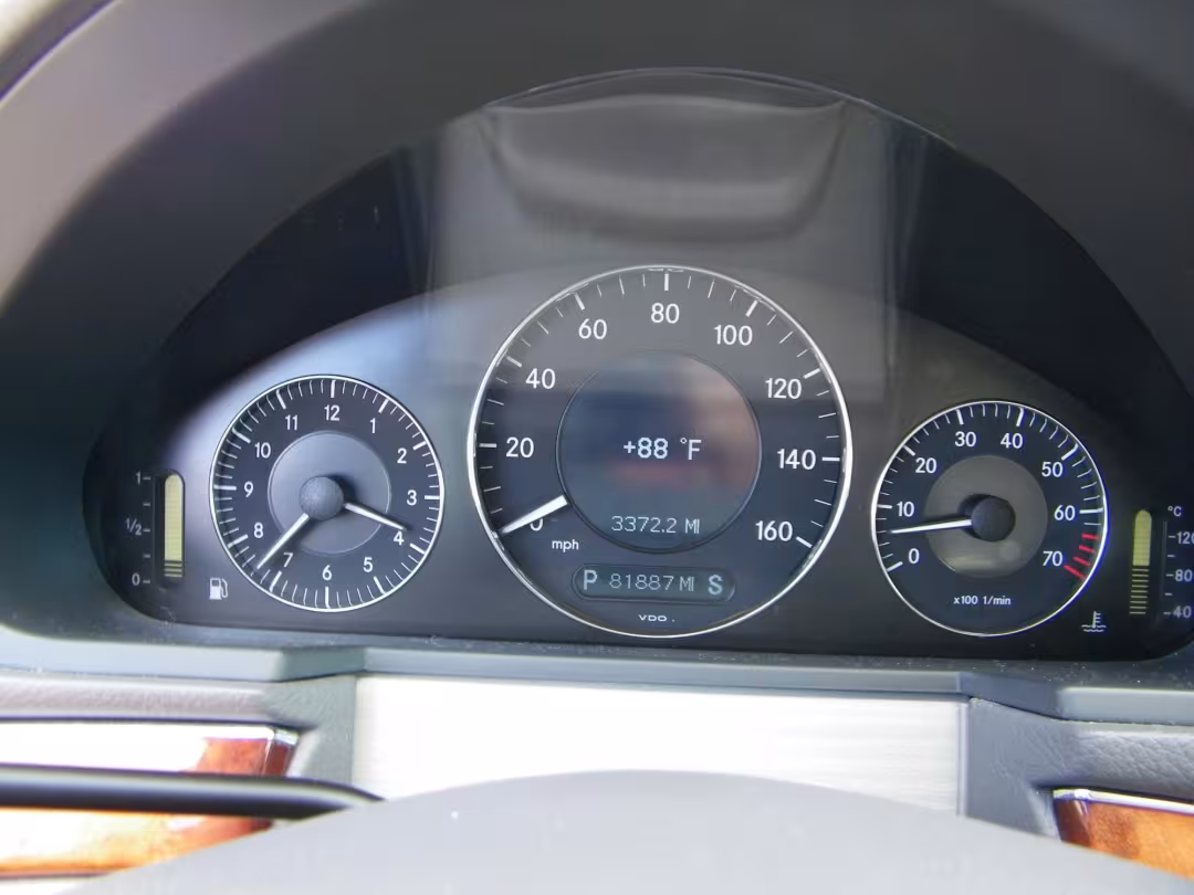 2006 Mercedes-Benz E-Class - WDBUF56J66A830870 - Image #25
