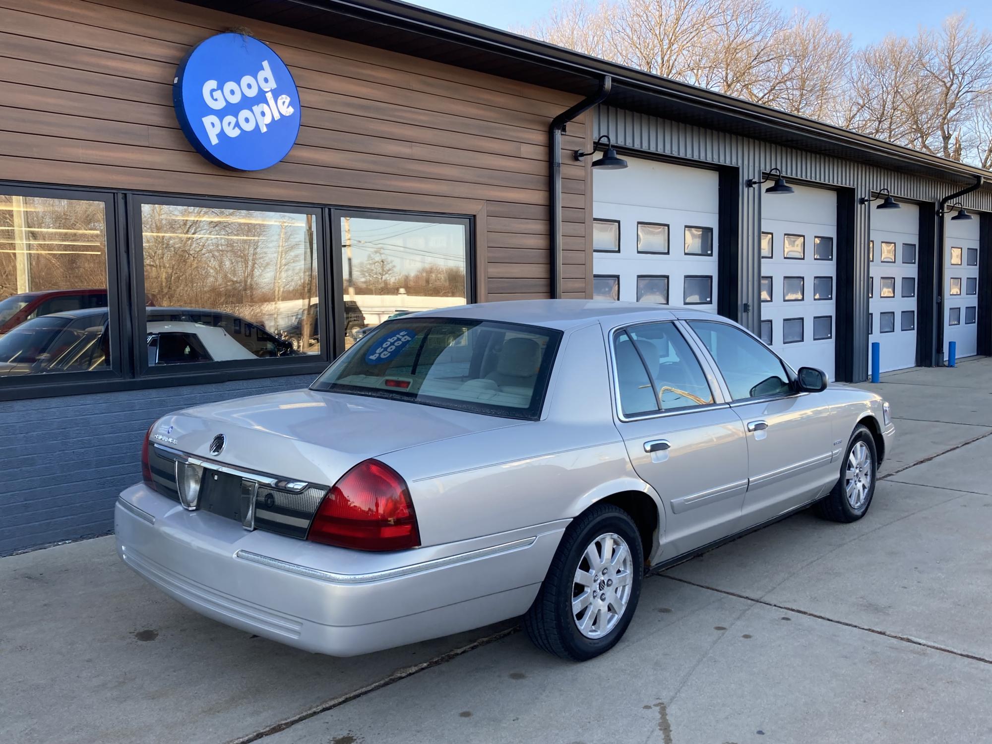 2006 Mercury Grand Marquis - 2MEHM75V16X607781 - Image #1
