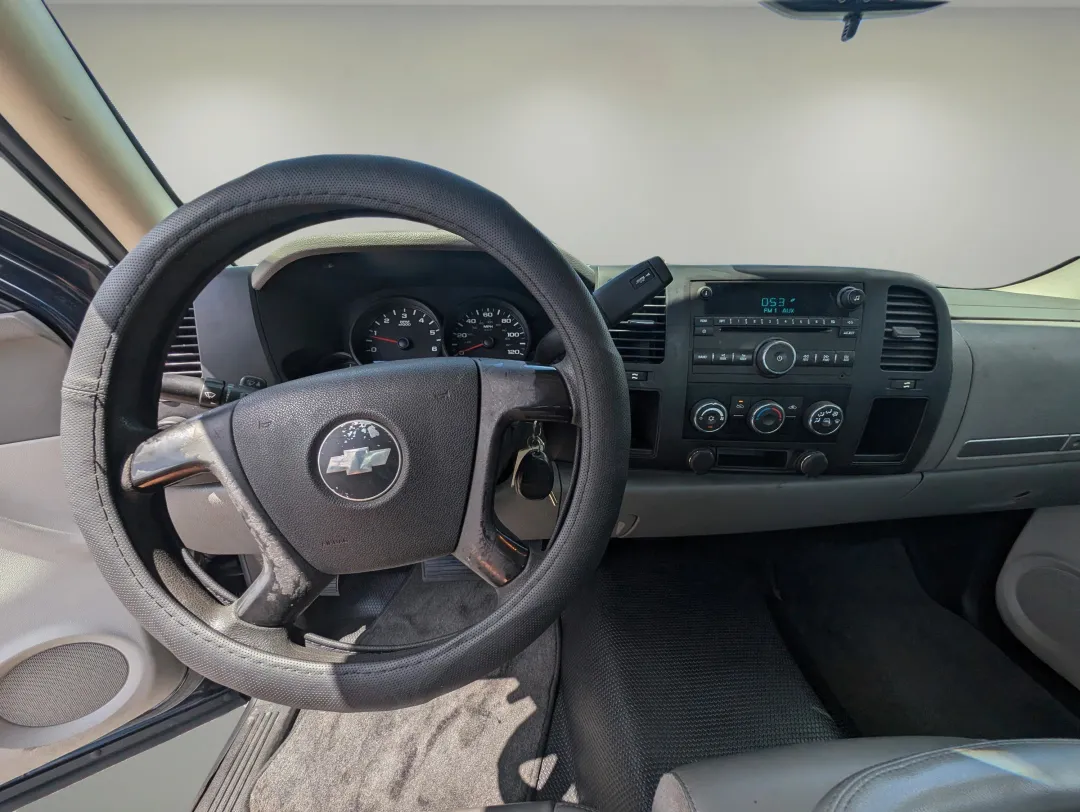 2007 Chevrolet Silverado 1500 - 1GCEC14X67Z620397 - Image #12