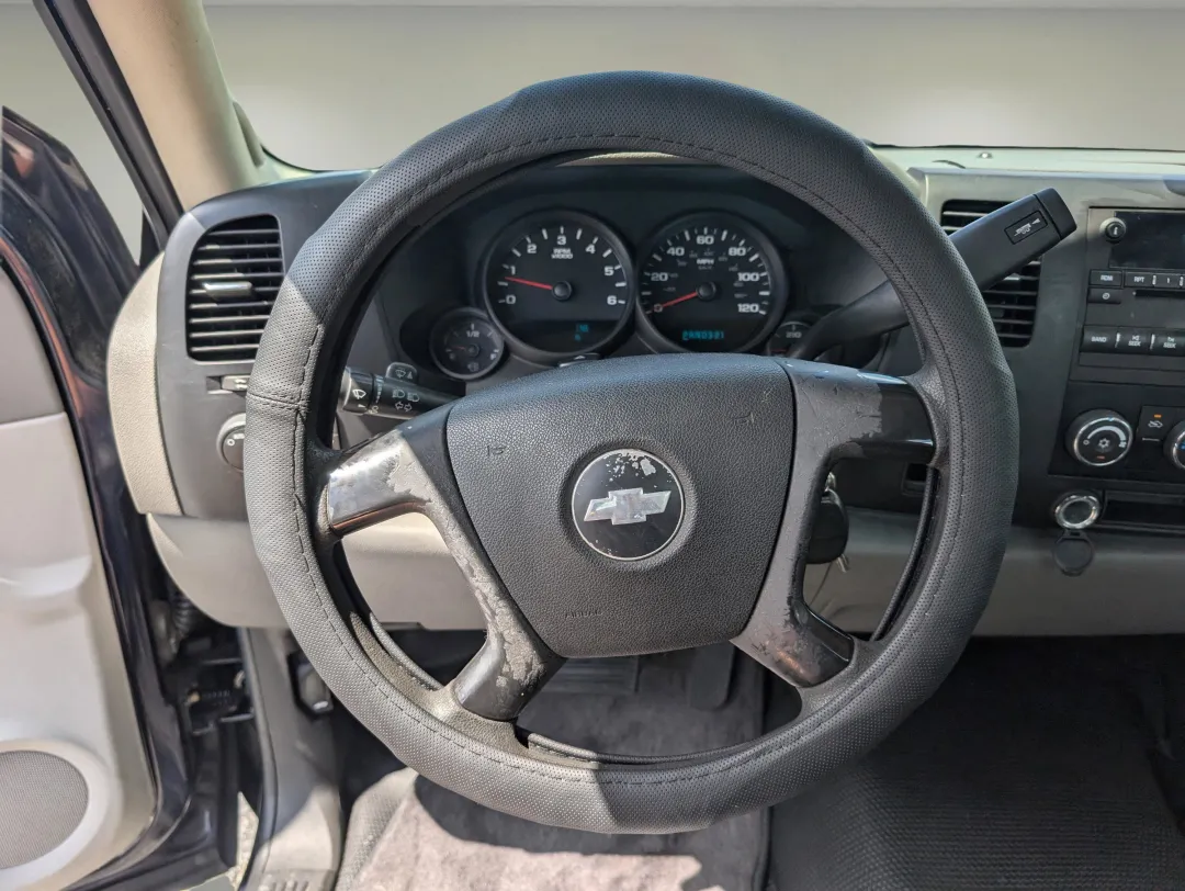 2007 Chevrolet Silverado 1500 - 1GCEC14X67Z620397 - Image #16
