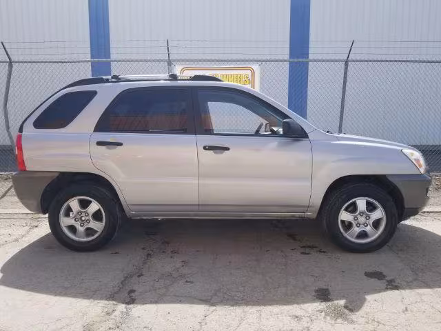 2007 Kia Sportage - KNDJF724677446179 - Image #3