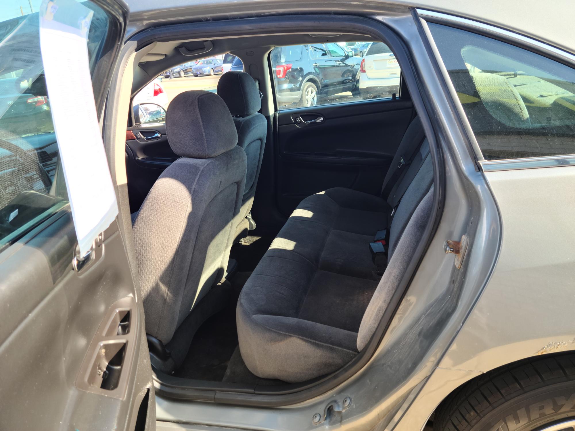 2008 Chevrolet Impala - 2G1WB58K781323655 - Image #3
