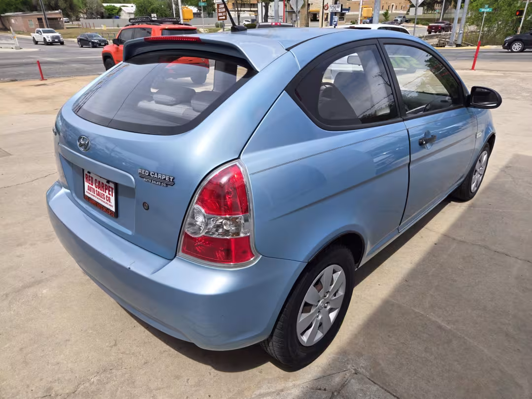 2008 Hyundai Accent - KMHCM36CX8U079889 - Image #2