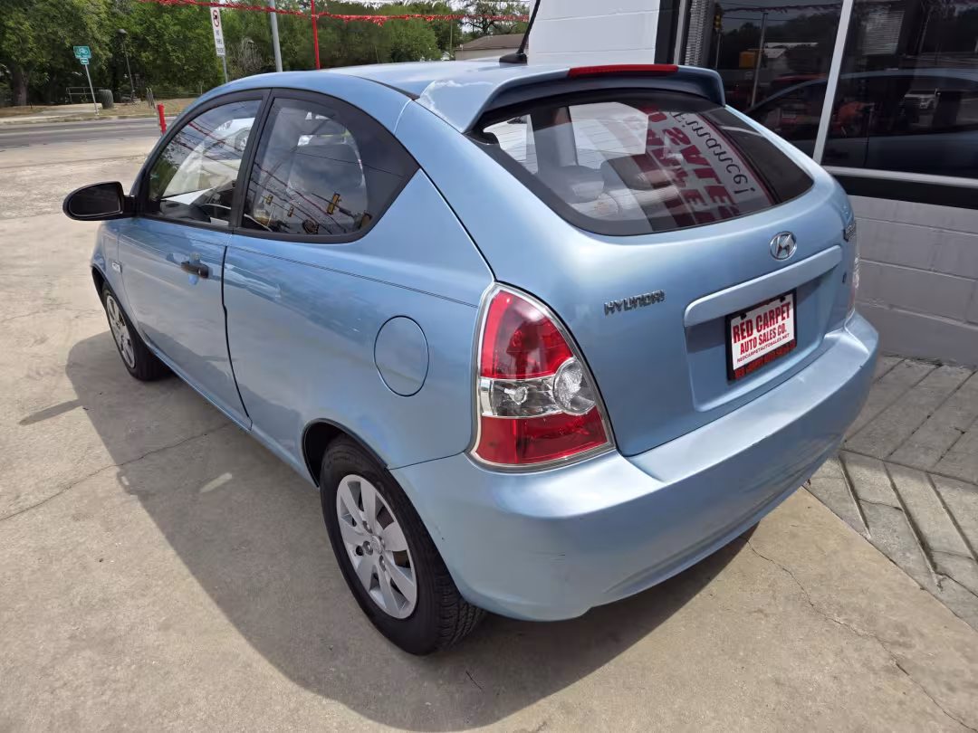 2008 Hyundai Accent - KMHCM36CX8U079889 - Image #3