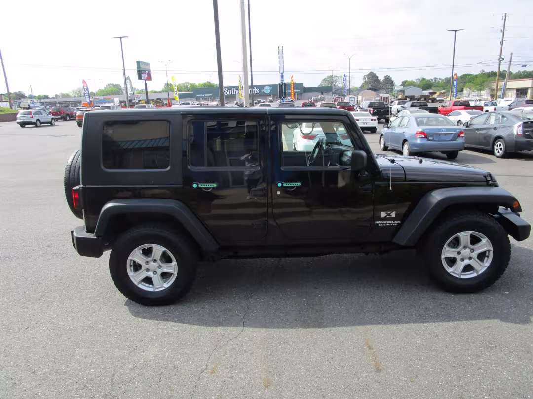 2009 Jeep Wrangler - 1J4GA39199L752424 - Image #3
