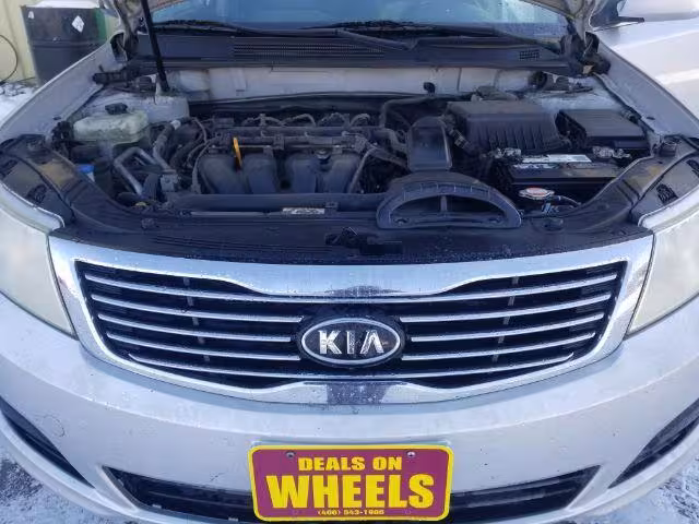 2009 Kia Optima - KNAGE228395308162 - Image #13