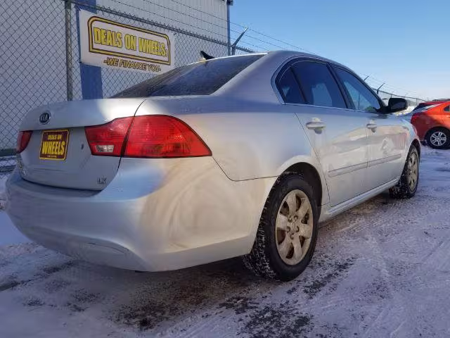 2009 Kia Optima - KNAGE228395308162 - Image #4