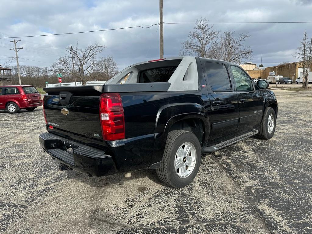 2010 Chevrolet Avalanche - 3GNNCFE07AG155805 - Image #3