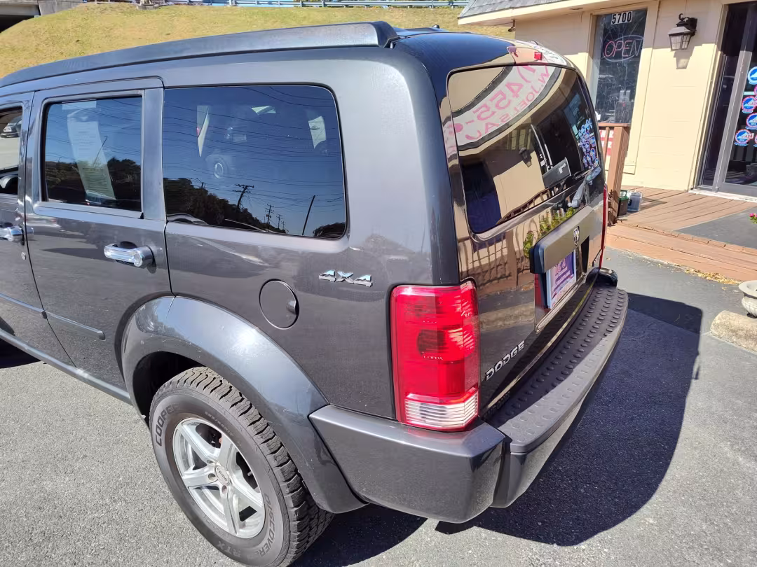 2010 Dodge Nitro - 1D4PU4GK1AW161377 - Image #10