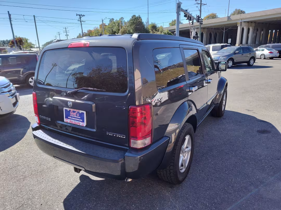 2010 Dodge Nitro - 1D4PU4GK1AW161377 - Image #12