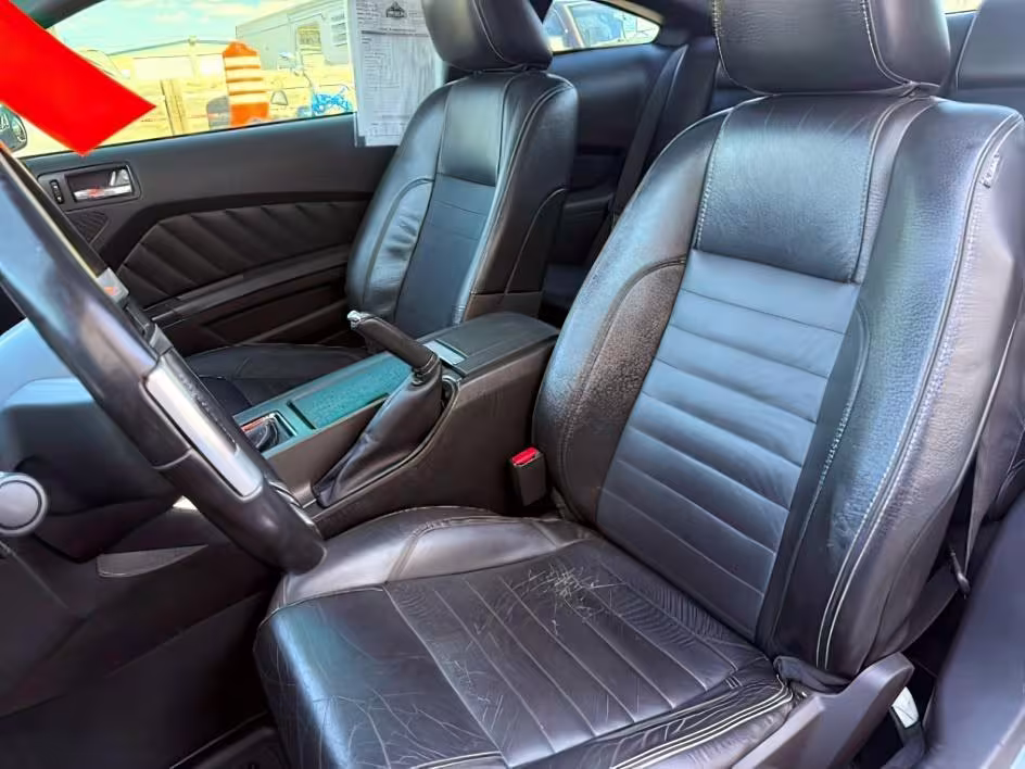 2010 Ford Mustang - 1ZVBP8CH1A5103613 - Image #11