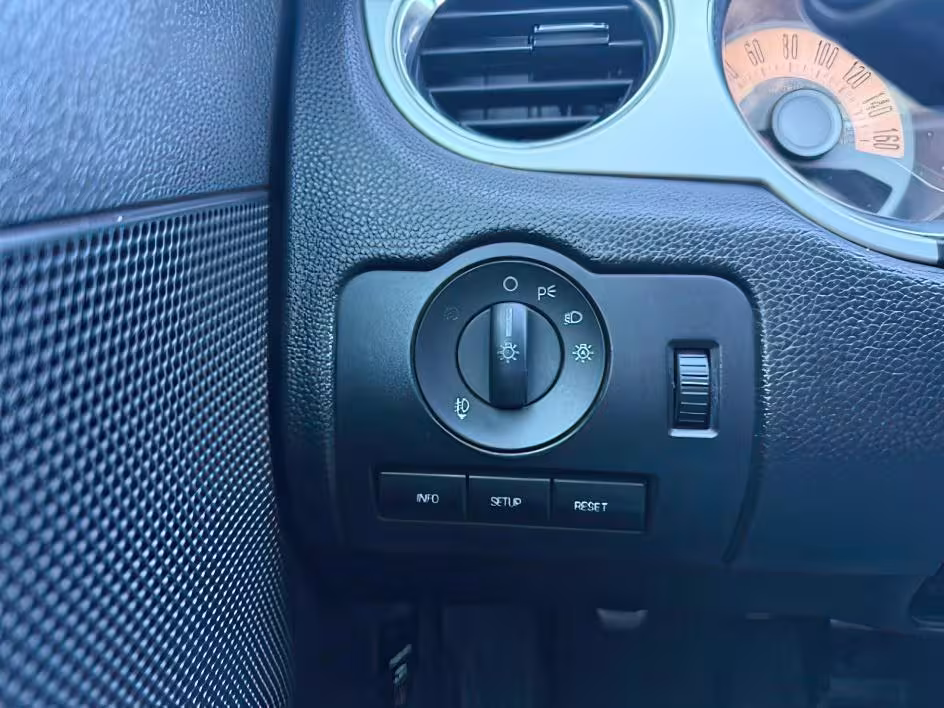2010 Ford Mustang - 1ZVBP8CH1A5103613 - Image #21