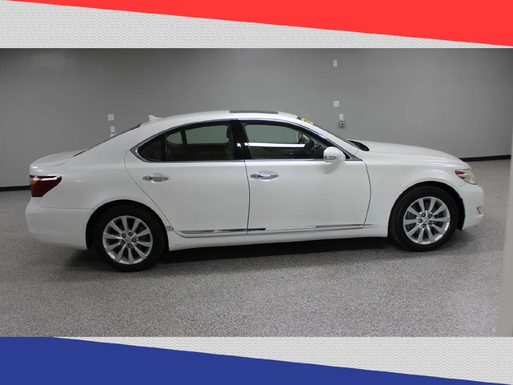 2010 Lexus LS 460 - JTHBL5EF9A5100465 - Image #2