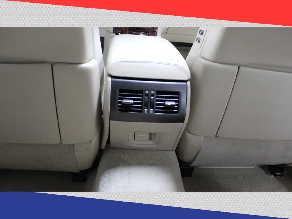 2010 Lexus LS 460 - JTHBL5EF9A5100465 - Image #29