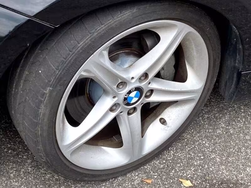 2011 BMW 1-Series - WBAUN7C58BVM24452 - Image #2