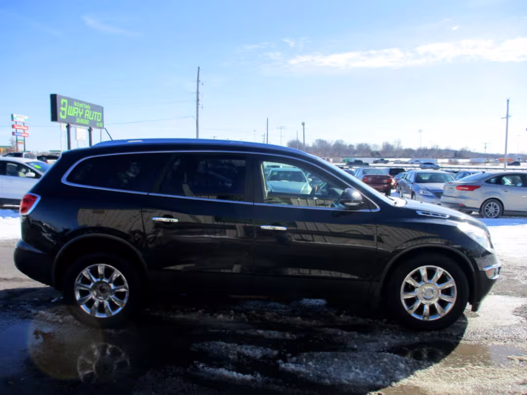 2011 Buick Enclave - 5GAKVBED8BJ375389 - Image #4
