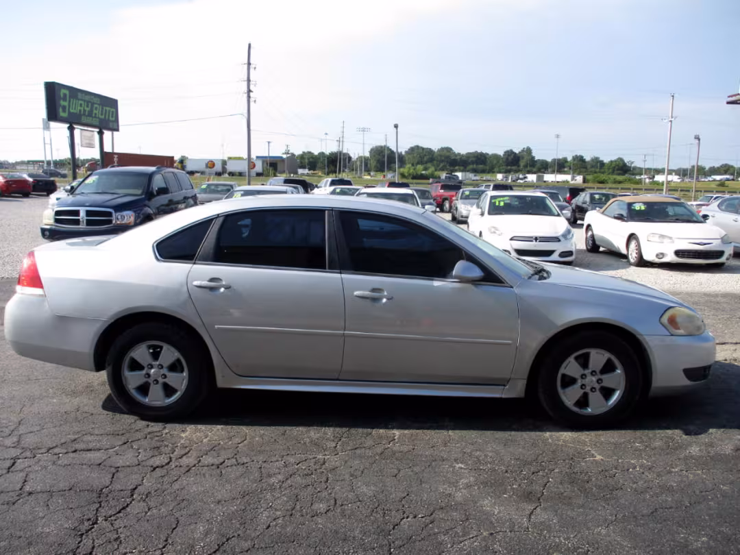 2011 Chevrolet Impala - 2G1WG5EK5B1172103 - Image #4