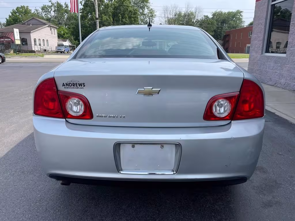 2011 Chevrolet Malibu - 1G1ZC5E14BF165166 - Image #4
