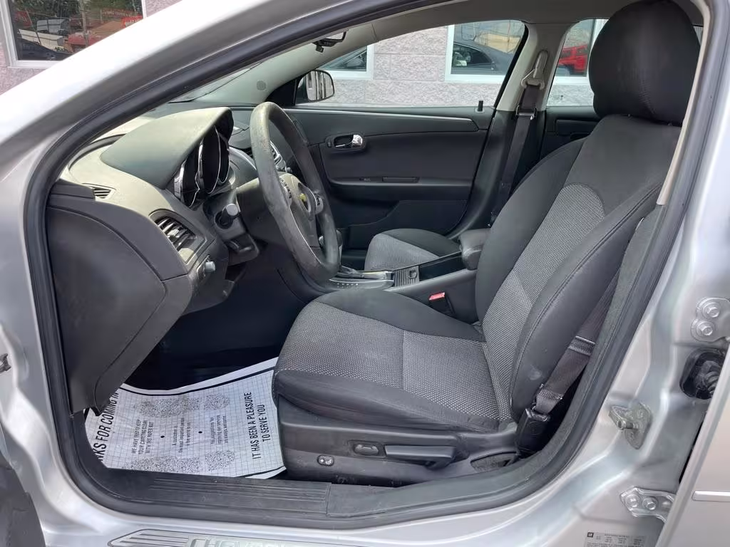 2011 Chevrolet Malibu - 1G1ZC5E14BF165166 - Image #6