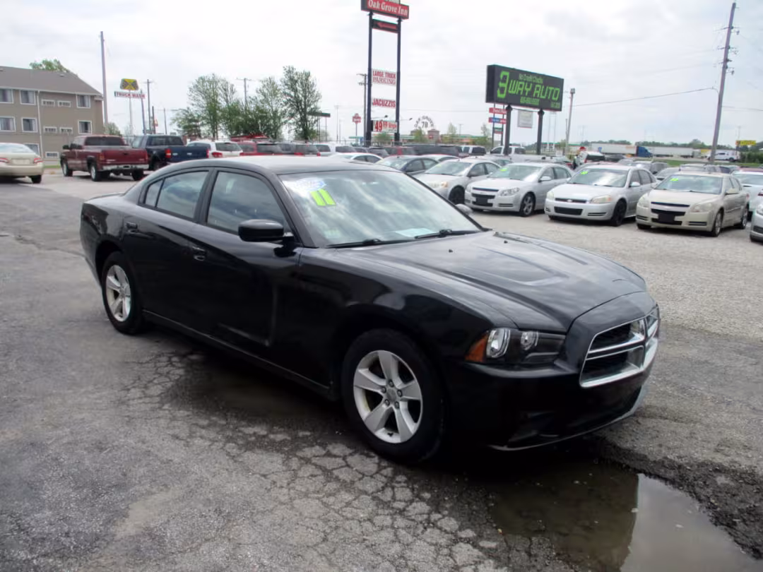 2011 Dodge Charger - 2B3CL3CG6BH544159 - Image #2