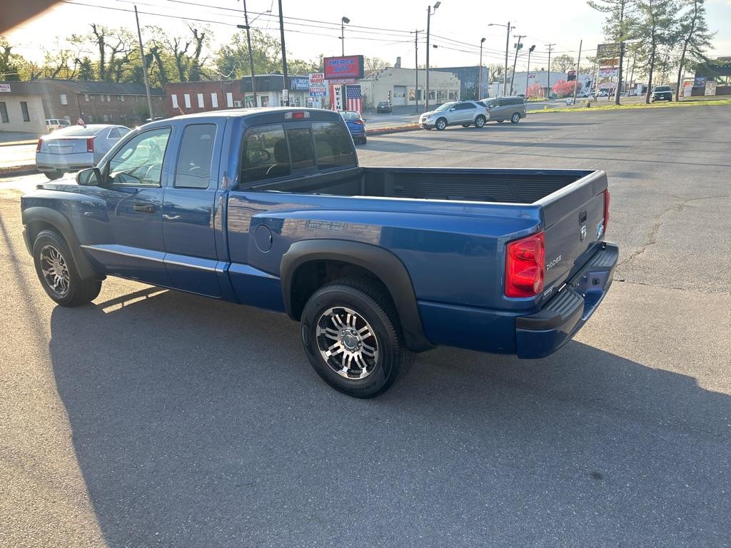 2011 Dodge Dakota - 1D7RE3BK0BS506952 - Image #2