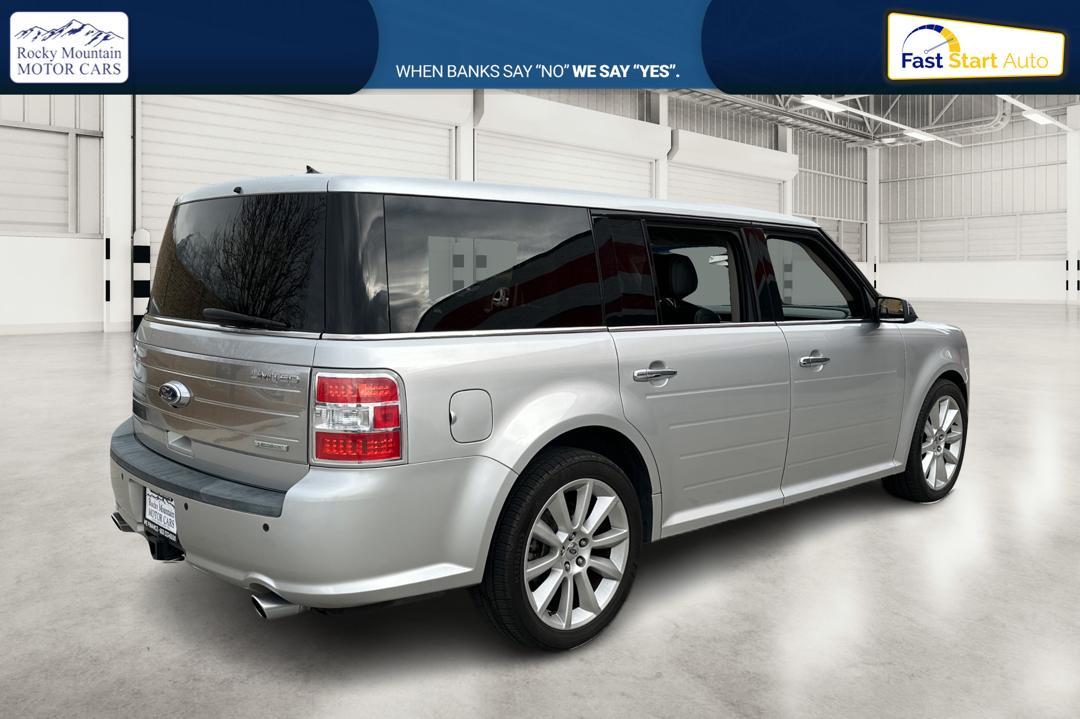 2011 Ford Flex - 2FMHK6DT9BBD32648 - Image #3